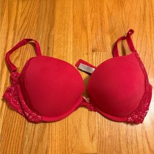 Victoria's Secret Vibrant Red Lace Bra